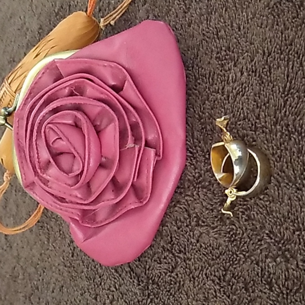 MONET clip on earrings with rose coin purse